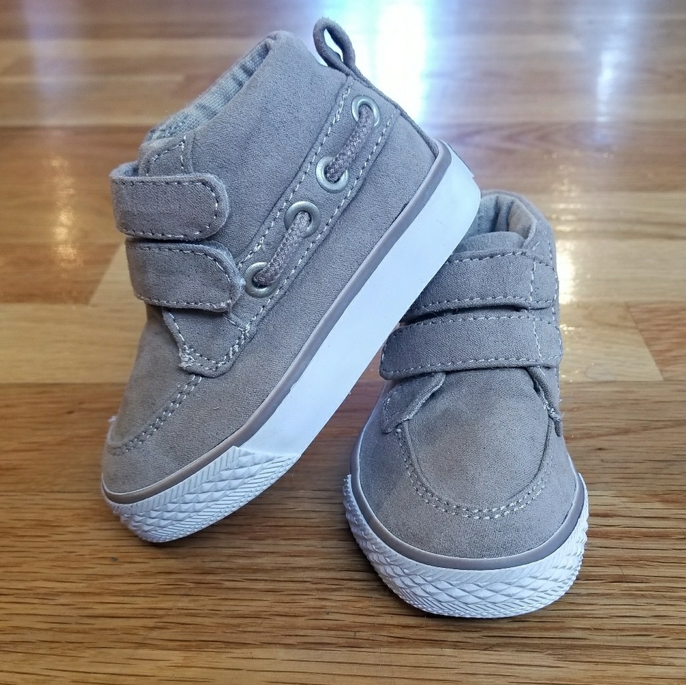 Like new Crazy 8 Suede High top Boot / Sneaker